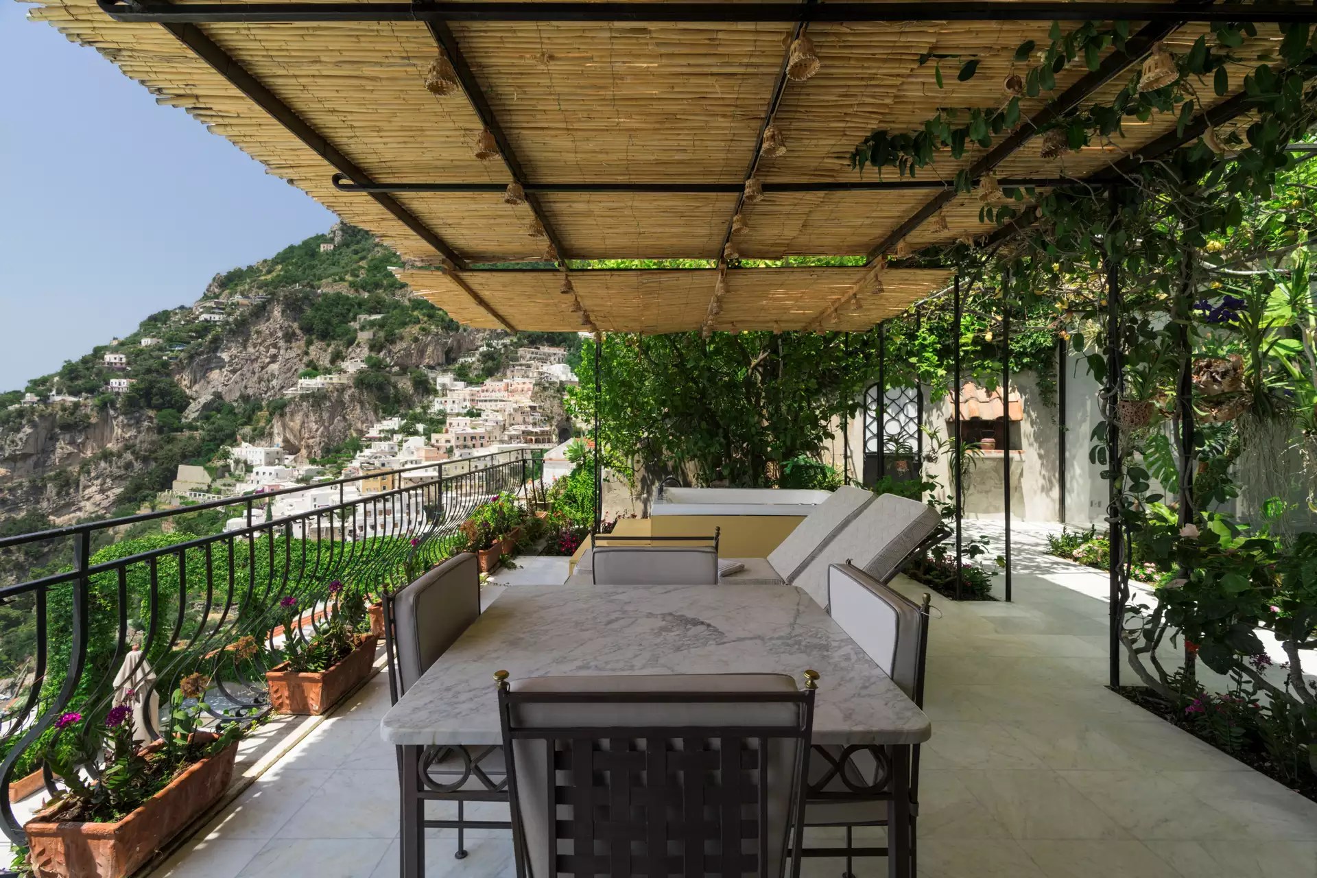 Villa Magia Positano Accomodations - Deluxe Suite with Jacuzzi 7_2025-8 Amalfi Coast