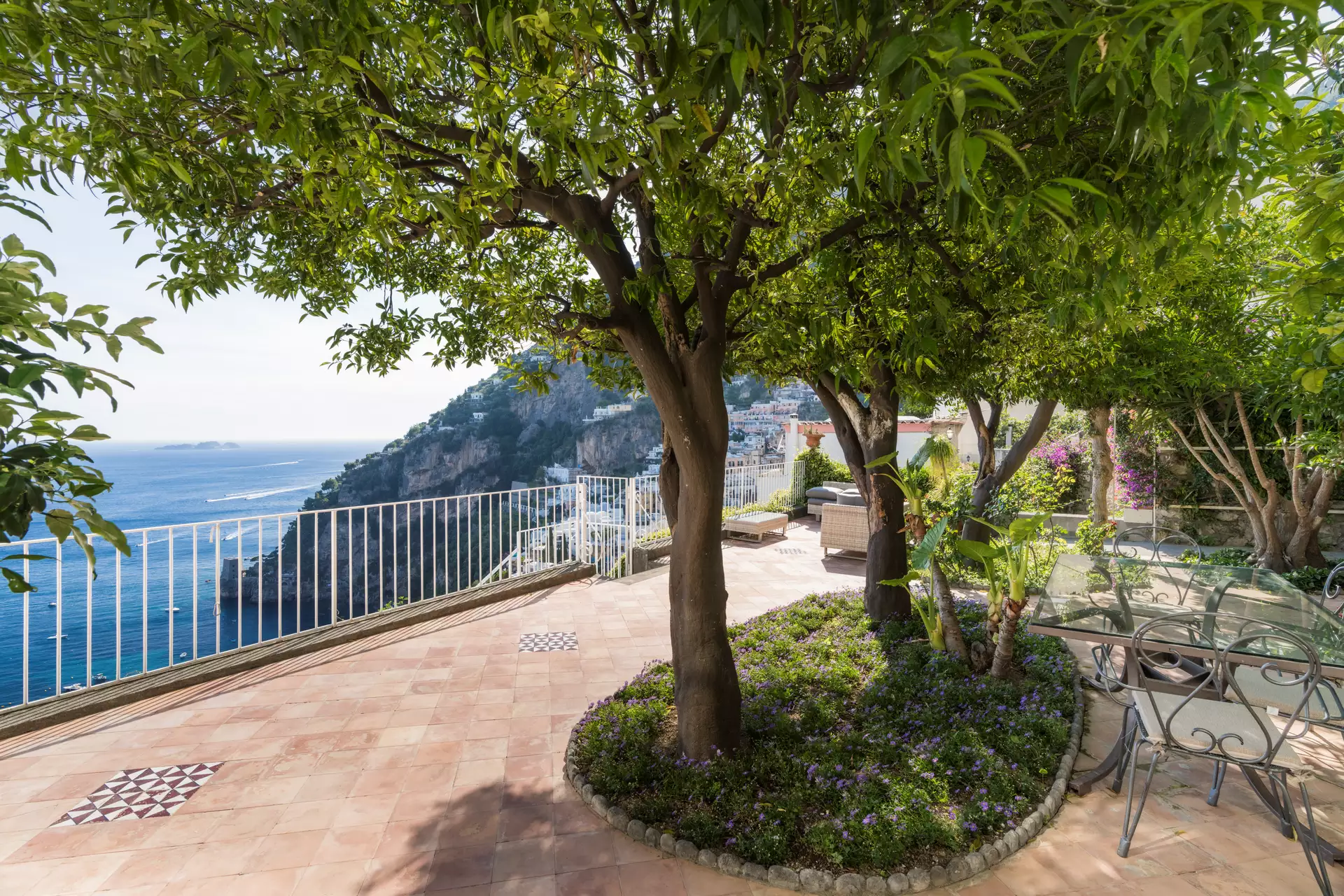 Villa Magia Positano Accomodations - Suite With Jacuzzi in Terrace 8W_2025-11 Amalfi Coast